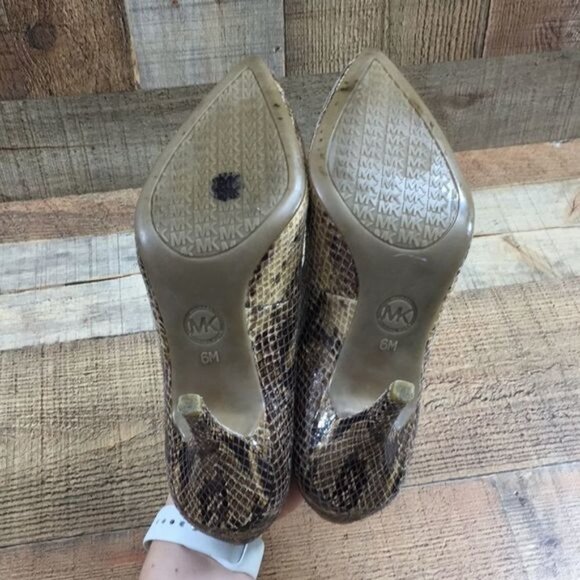 MICHAEL Michael‎ Kors Tan Snake Print Pumps Womens 6M Pointed Toe Heels - Picture 12 of 13